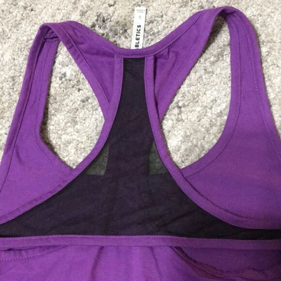 Fabletics tank with mesh. NWOT - Picture 4 of 5